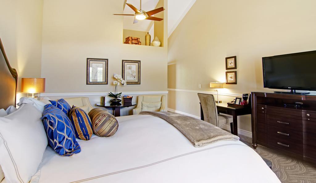 Carriage House Inn Carmel-by-the-Sea Exterior photo