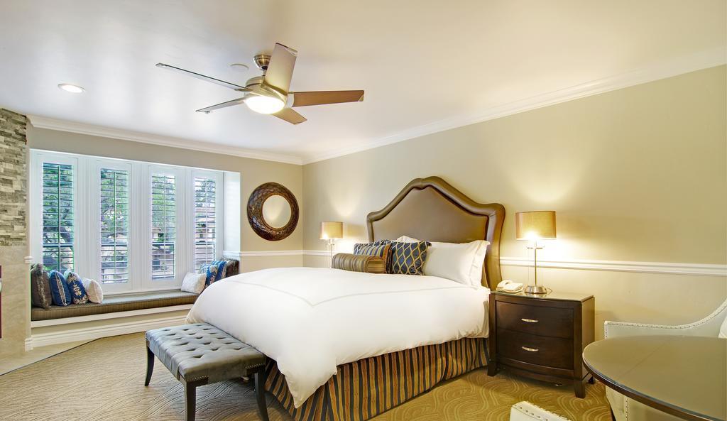 Carriage House Inn Carmel-by-the-Sea Exterior photo