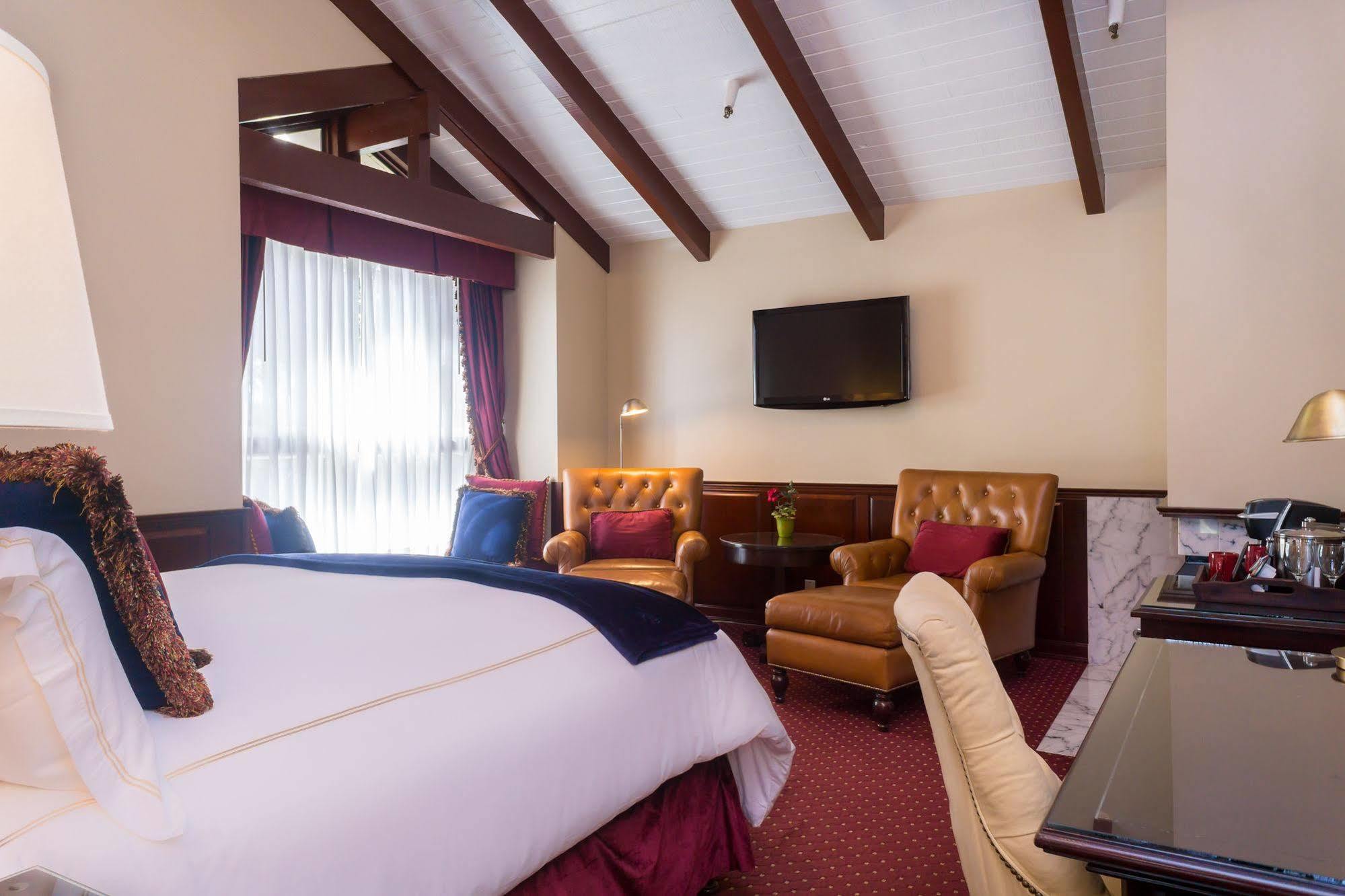 Carriage House Inn Carmel-by-the-Sea Exterior photo