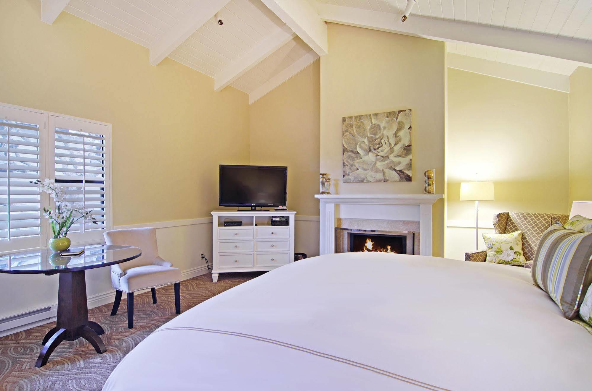 Carriage House Inn Carmel-by-the-Sea Exterior photo