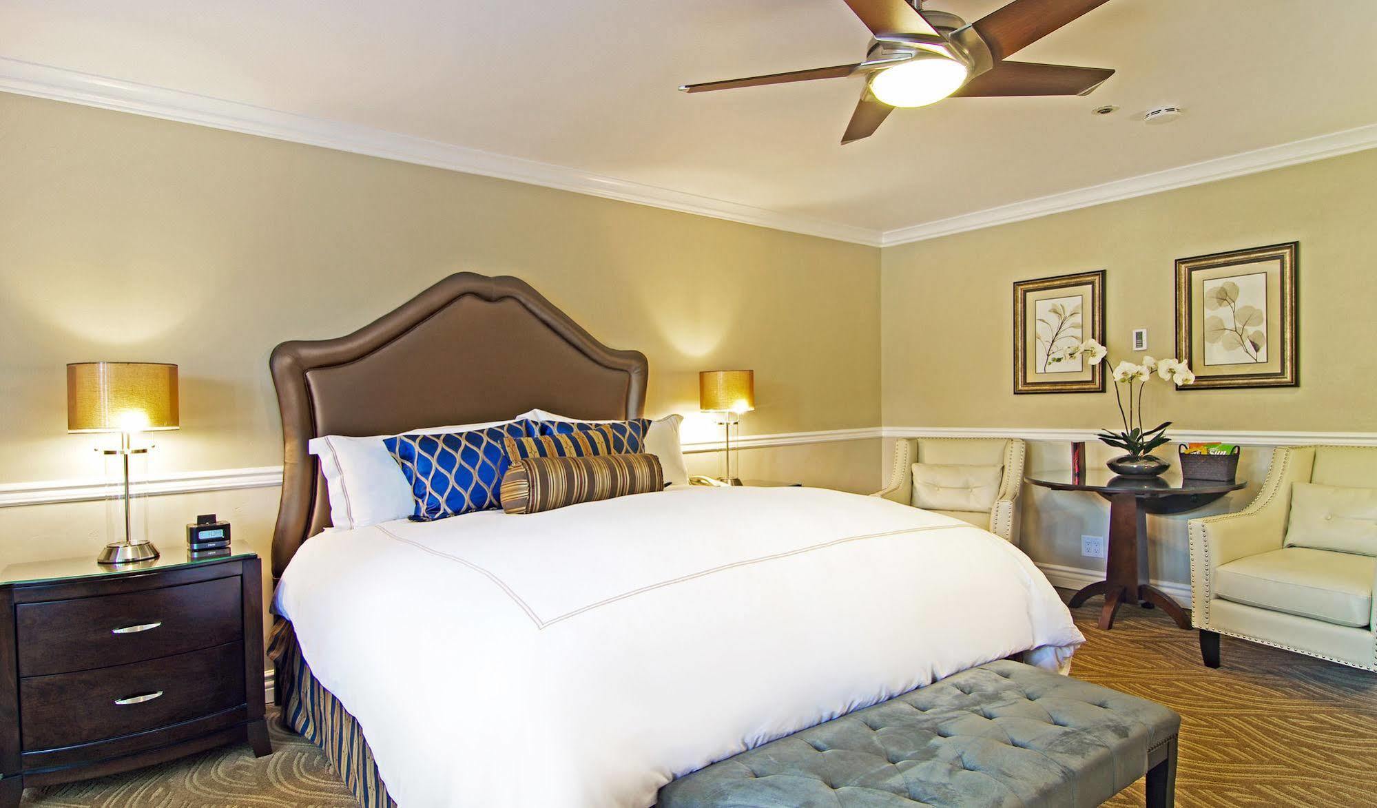 Carriage House Inn Carmel-by-the-Sea Exterior photo