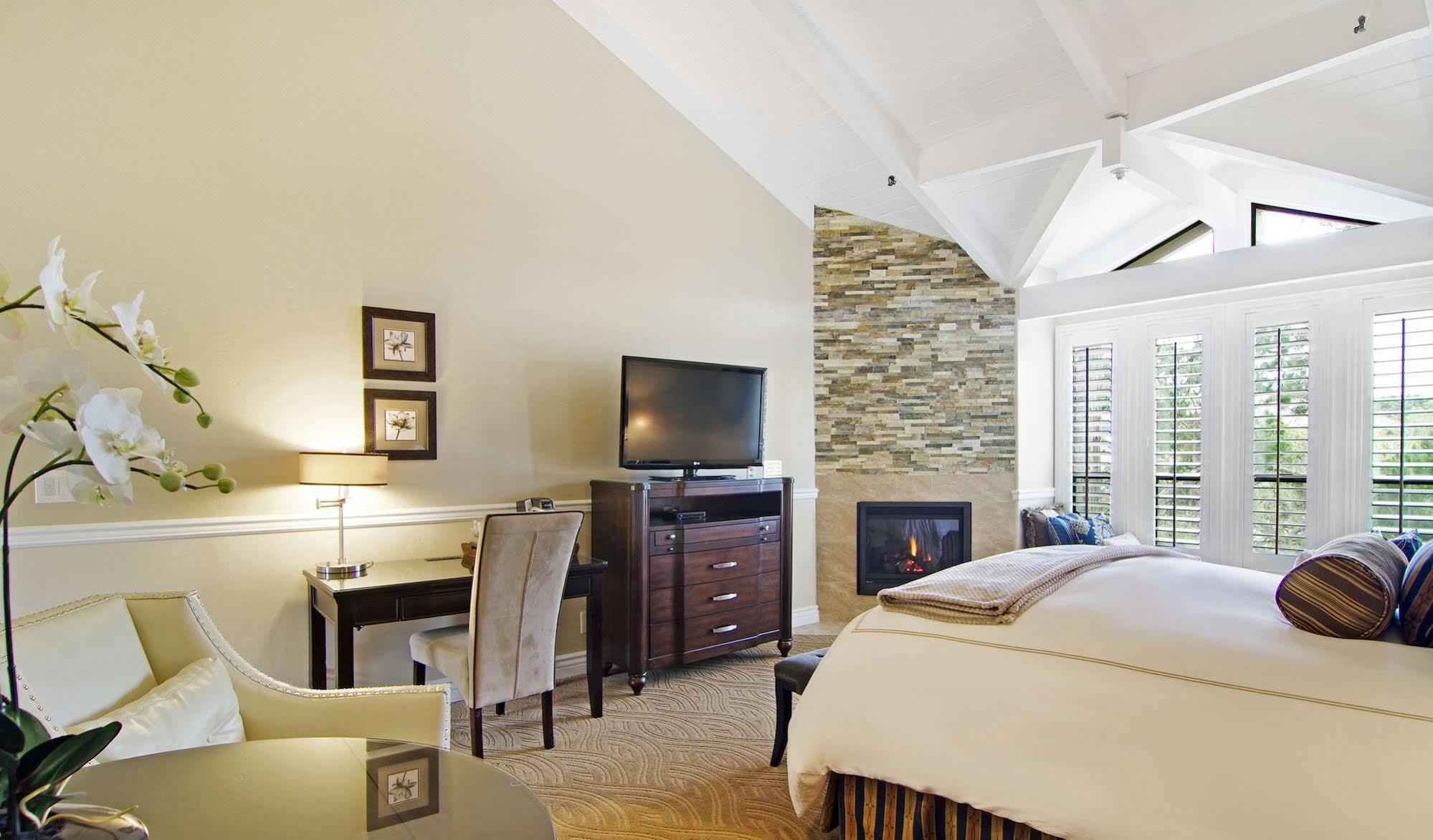 Carriage House Inn Carmel-by-the-Sea Exterior photo